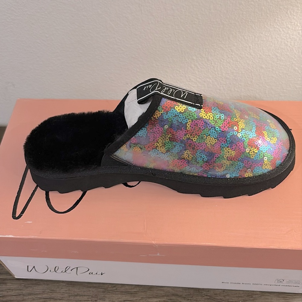 NEW [Wild Pair] Portiaa Rainbow Sequin Slip On Slide Slippers Women's 6.5 or 7.0 - Picture 5 of 9